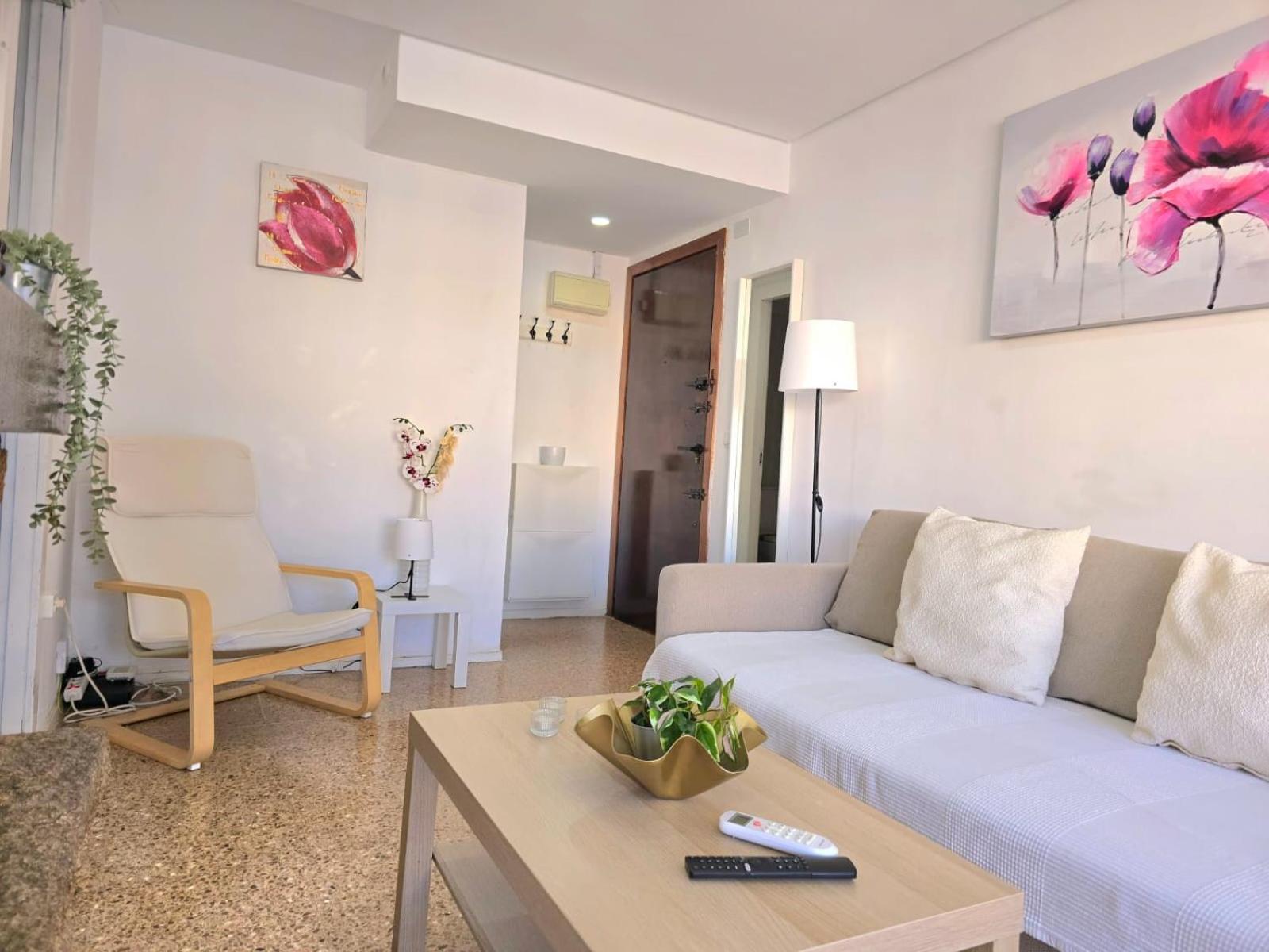 Nogalera Rainbow 2-Bedroom Apartment, Pool And Parking By Namaste Elite Торремолінос Екстер'єр фото