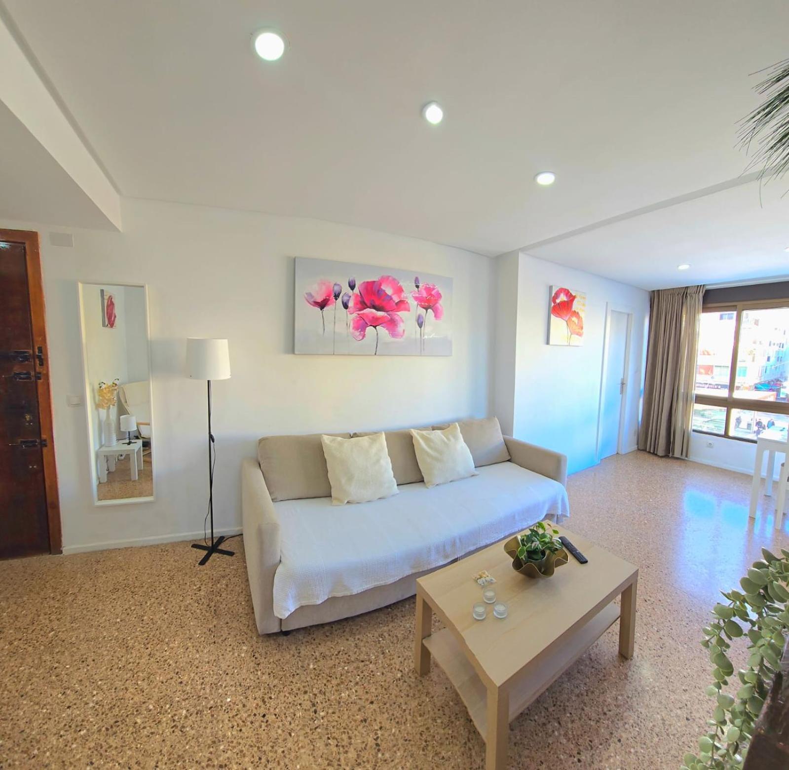 Nogalera Rainbow 2-Bedroom Apartment, Pool And Parking By Namaste Elite Торремолінос Екстер'єр фото