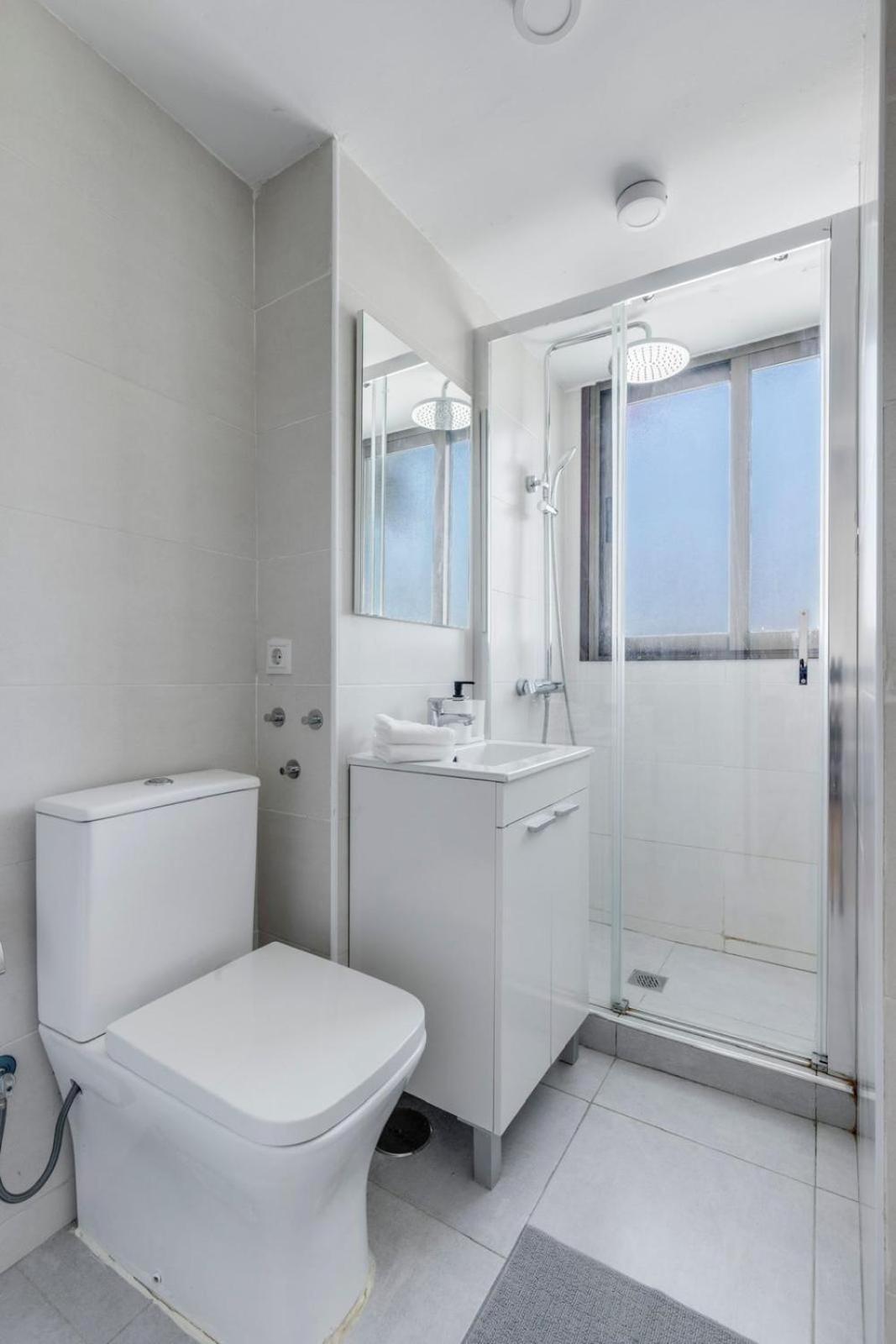 Nogalera Rainbow 2-Bedroom Apartment, Pool And Parking By Namaste Elite Торремолінос Екстер'єр фото