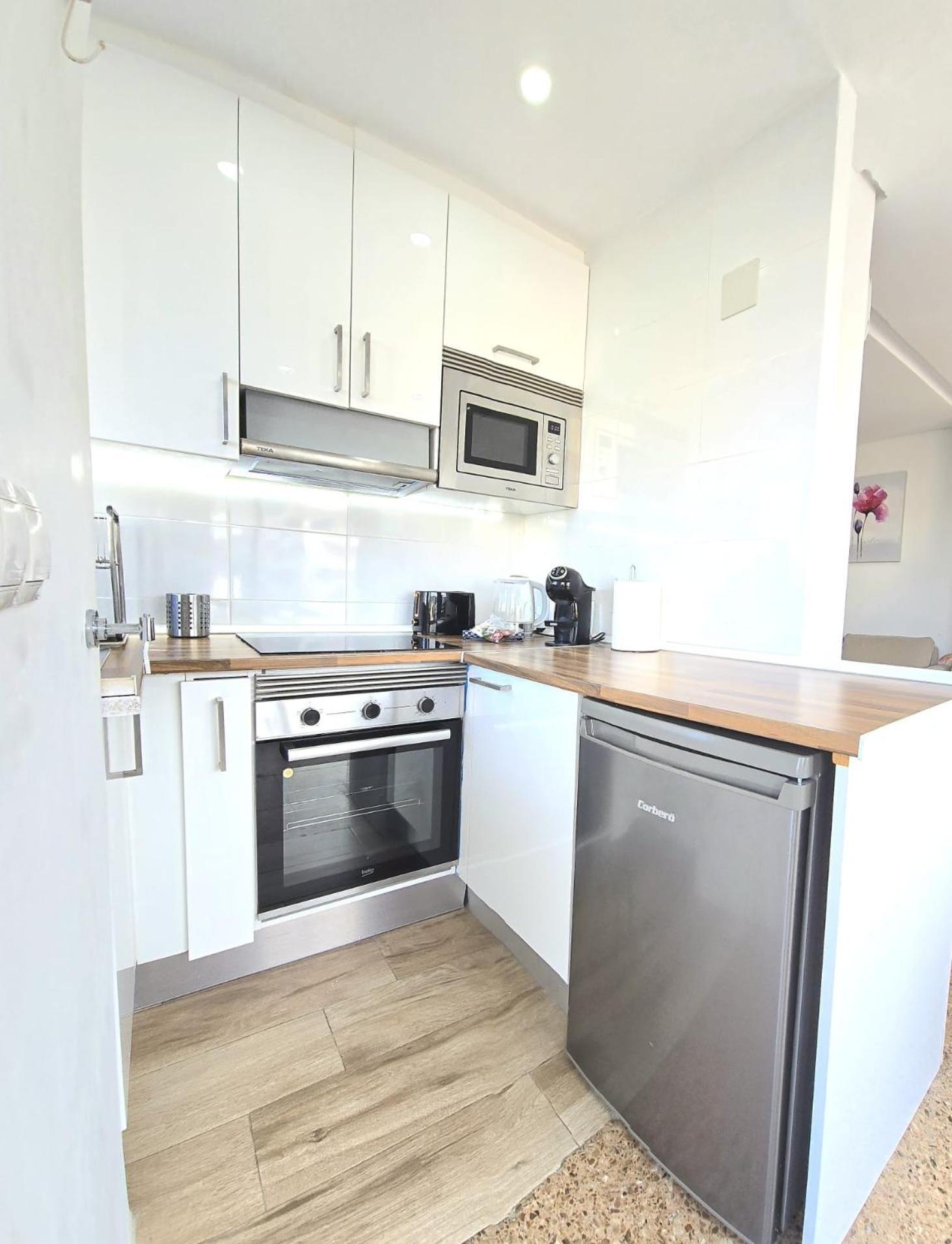 Nogalera Rainbow 2-Bedroom Apartment, Pool And Parking By Namaste Elite Торремолінос Екстер'єр фото