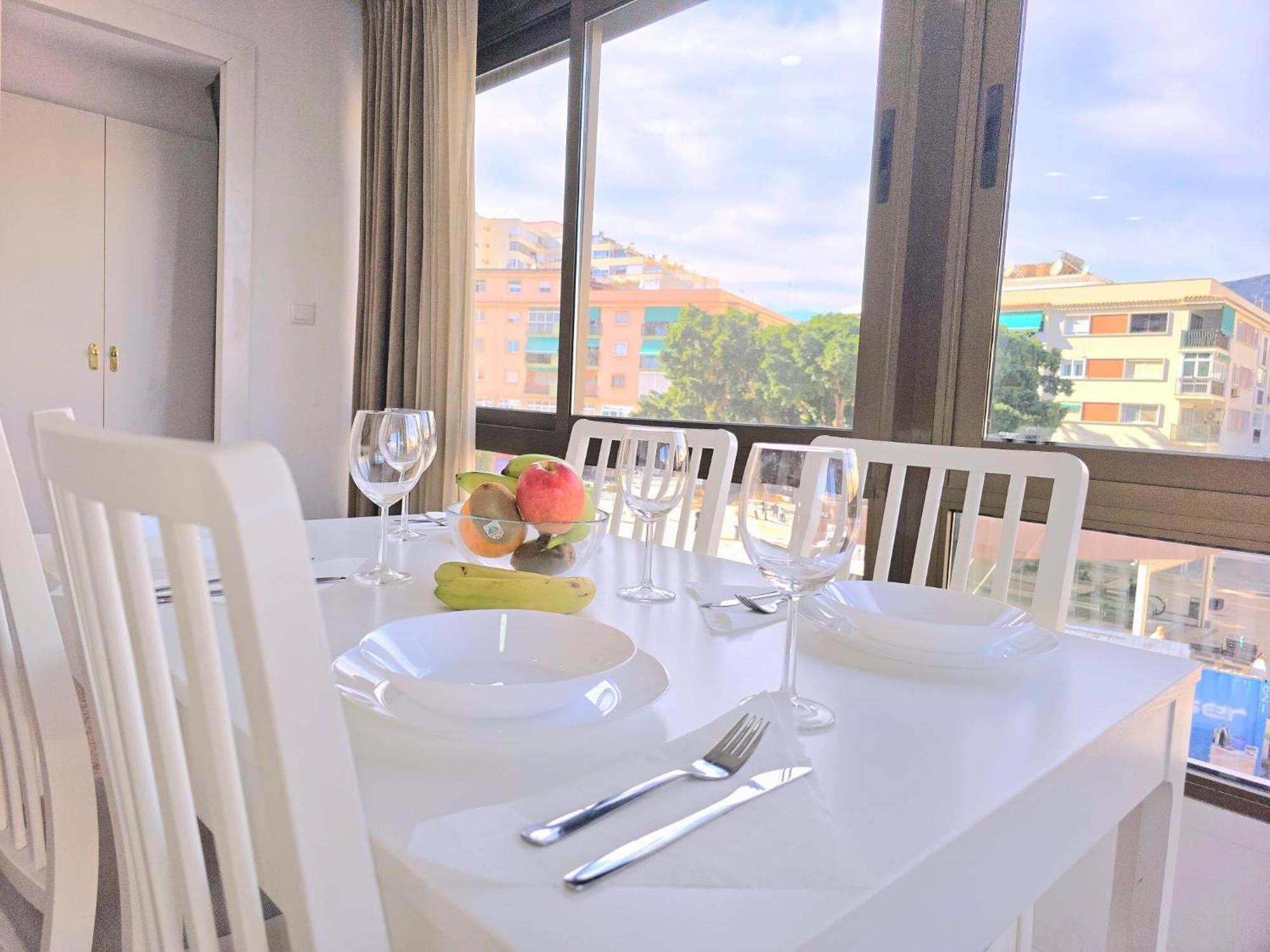 Nogalera Rainbow 2-Bedroom Apartment, Pool And Parking By Namaste Elite Торремолінос Екстер'єр фото